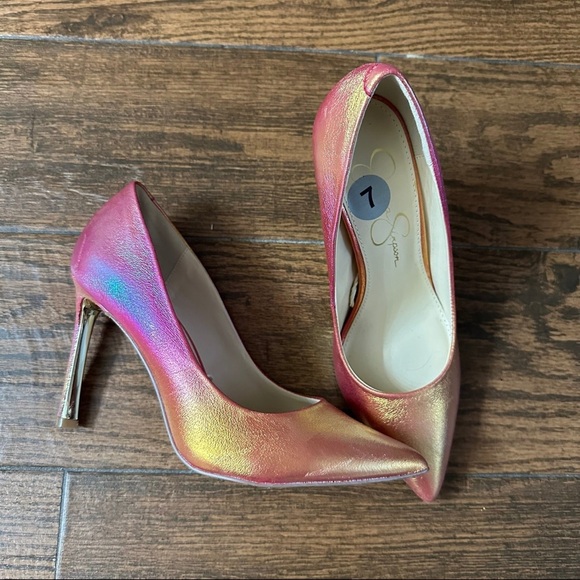 Jessica Simpson Pink and Gold Heels - Picture 3 of 6